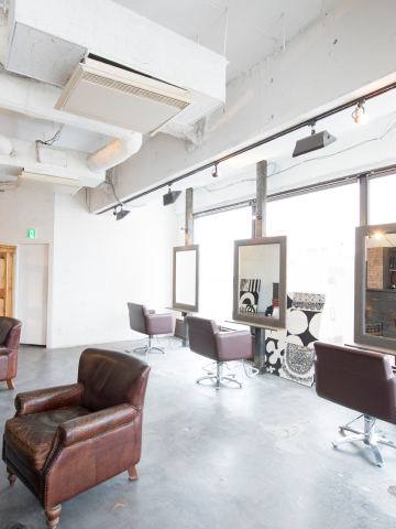 細部にまでこだわり、永く愛される空間をつくり続けます。